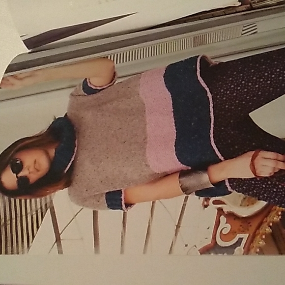 VOGUE Knitting Book 50 Simple Stylish Designs - Picture 8 of 9